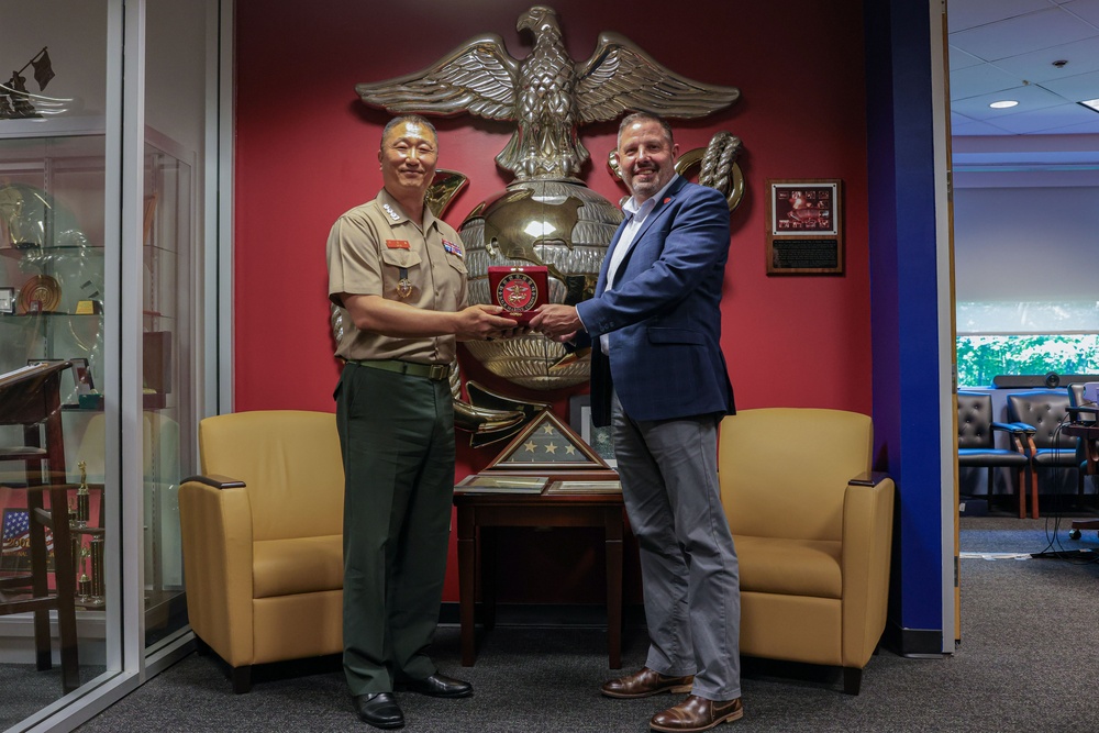 ROK Marines Visit Marine Corps Recruiting Command