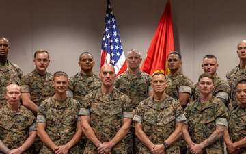 Marine Corps Installations Pacific Commanding General visits Marine Corps Combat Service Support Schools