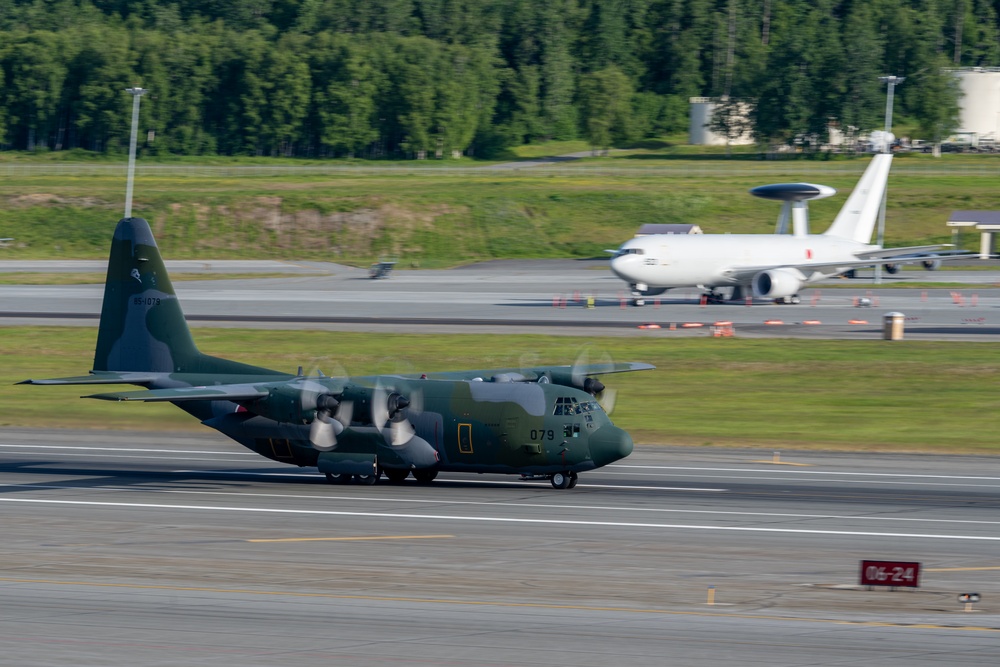 JASDF participates in Red Flag-Alaska 25-2 familiarization day