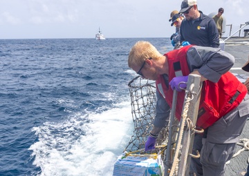 USS Cole, USCGC Northland, Conduct At-Sea Transfer of Intercepted Contraband