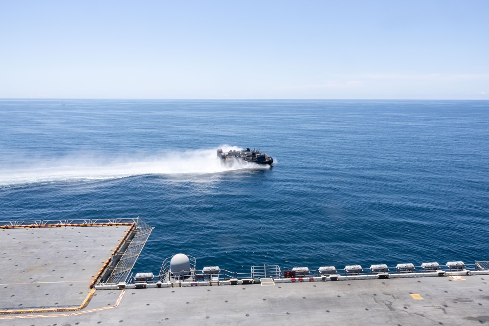 USS Iwo Jima conduct LCAC and Flight Operations