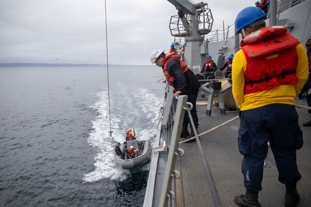 USS Sampson conducts routine operations