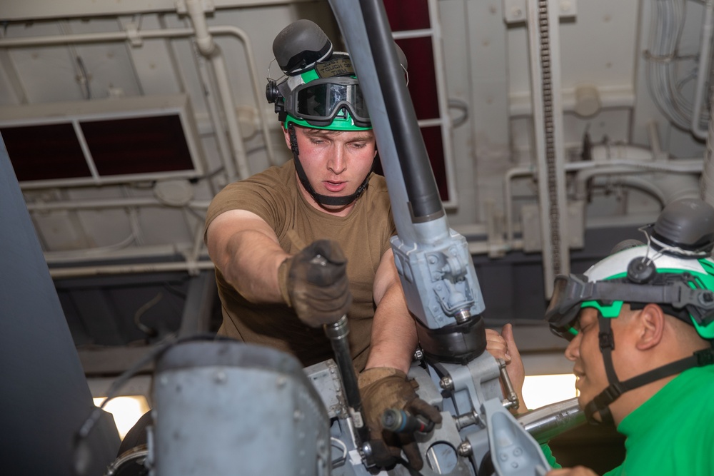 USS Sampson conducts routine operations