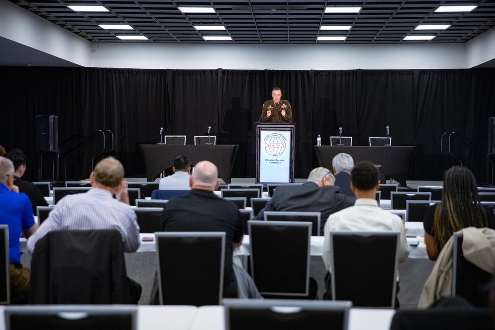 335th Signal Command (T) CG Communicates Resiliency at Homeland Security Conference