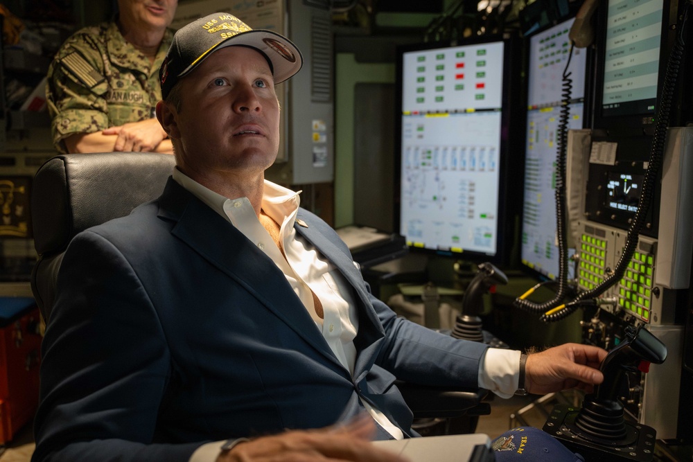 Senator Tim Sheehy of Montana Tours USS Montana in Pearl Harbor