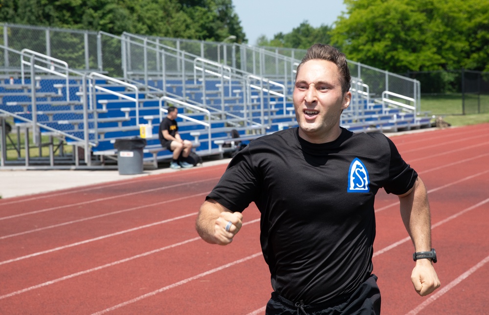 Fort Drum Soldiers Compete in the Mountain Fest 2025 Foot Race Tournament