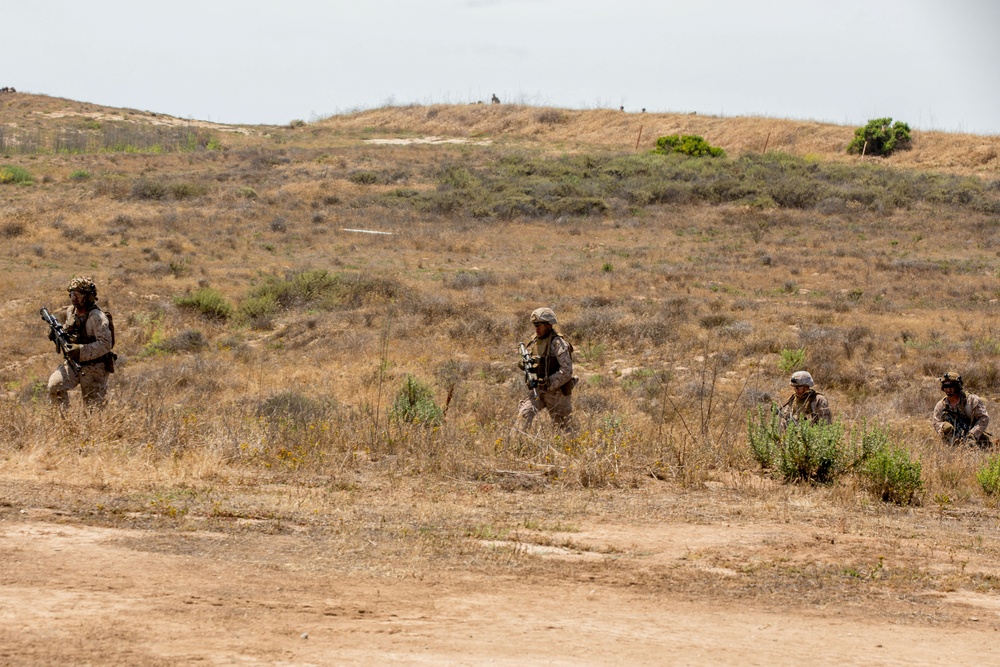 U.S. Marines, Indonesian Korps Marinir perform urbanized terrain raid
