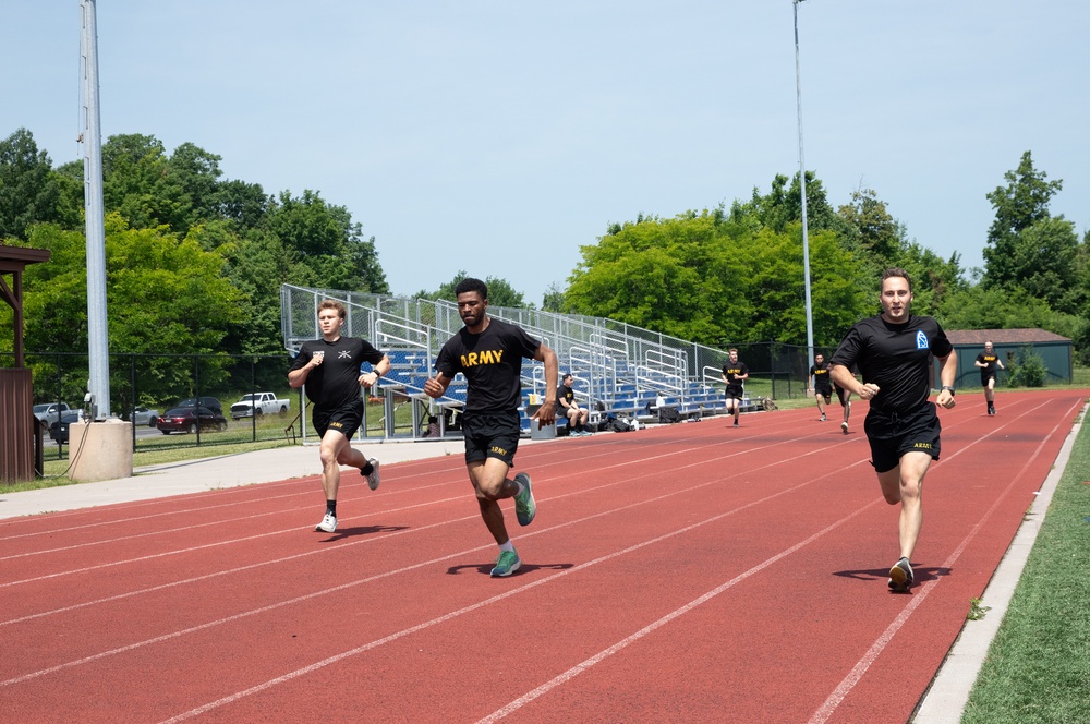 Fort Drum Soldiers Compete in the Mountain Fest 2025 Foot Race Tournament