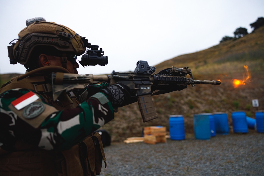 U.S. Marines, Indonesian Korps Marinir participate in low light live-fire range