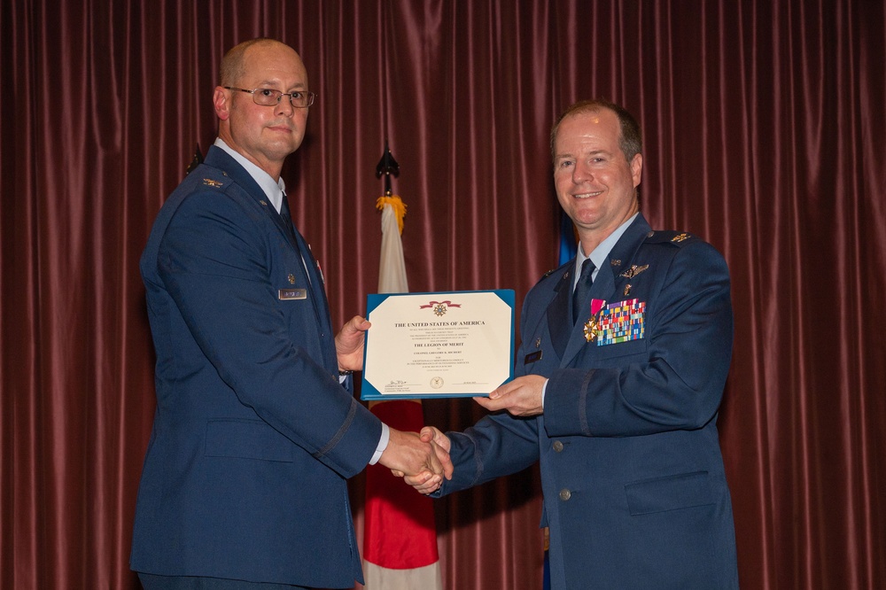 374 MDG Change of Command