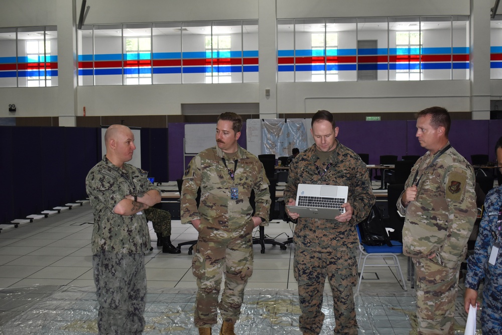 Bersama Warrior 25: U.S. Marines, Soldiers, Sailors, Airmen conduct combined planning with Malaysian Armed Forces