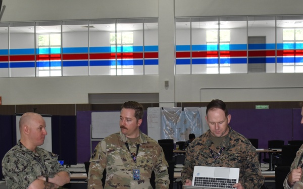 Bersama Warrior 25: U.S. Marines, Soldiers, Sailors, Airmen conduct combined planning with Malaysian Armed Forces
