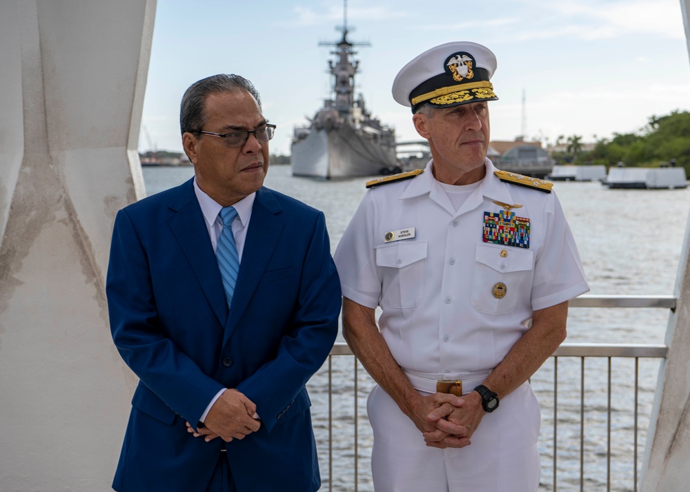 Federated States of Micronesia President Wesley Simina tours USS Arizona Memorial
