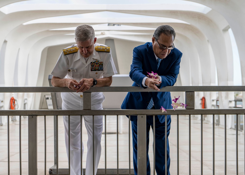 Federated States of Micronesia President Wesley Simina tours USS Arizona Memorial