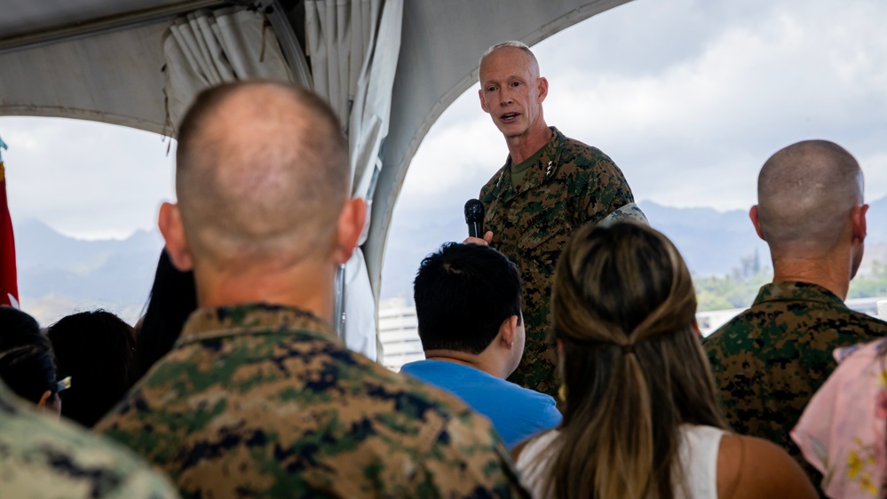 MARFORPAC Hosts Relief and Appointment
