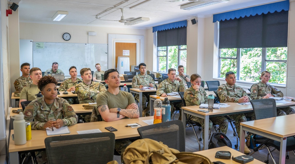 435th AGOW, RAF Aircraft conduct first joint landing zone coordination