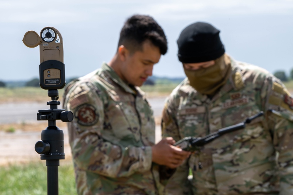 435th AGOW, RAF Aircraft conduct first joint landing zone coordination