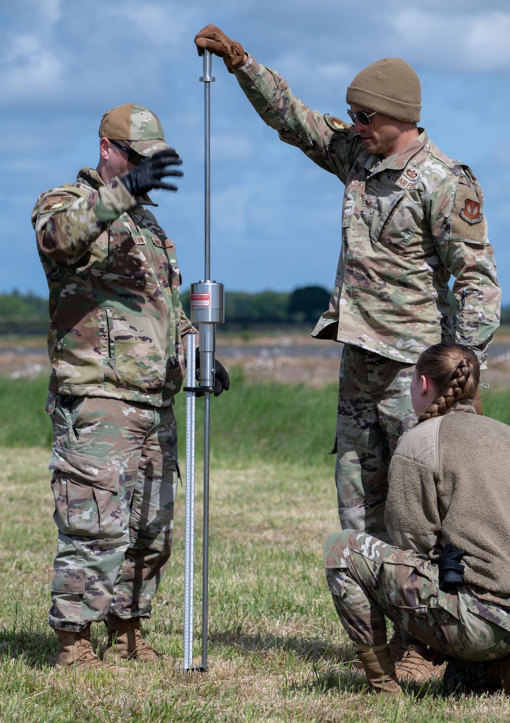 435th AGOW, RAF Aircraft conduct first joint landing zone coordination