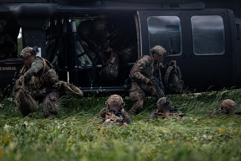 Green Beret, Latvian SOF hone joint infiltration, exfiltration tactics in Latvia