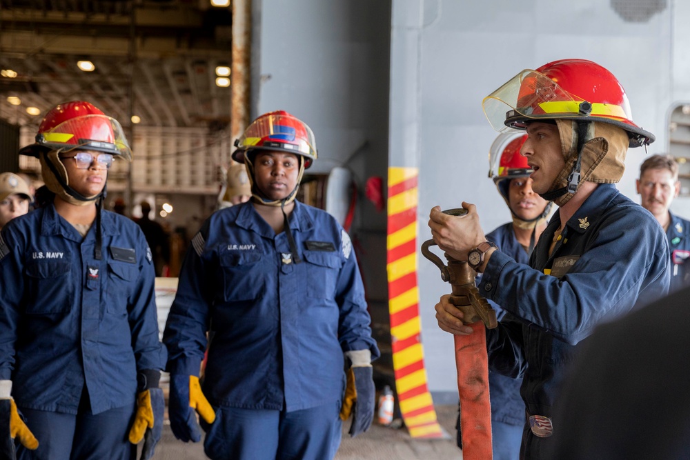Kearsarge Sailors Conduct Firefighting Training
