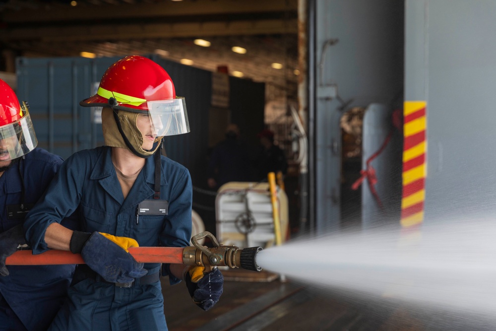 Kearsarge Sailors Conduct Firefighting Training