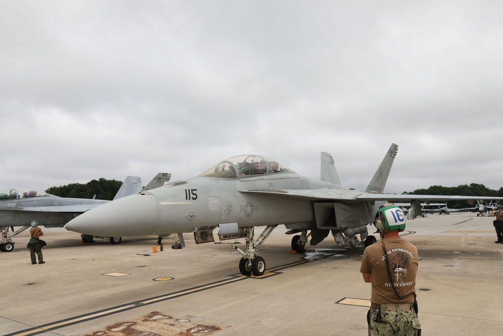 VFA-32 Conducts Flight Operations