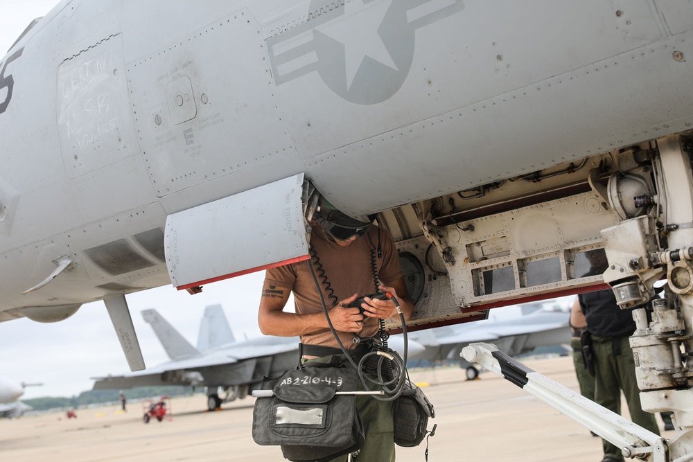 VFA-32 Conducts Flight Operations