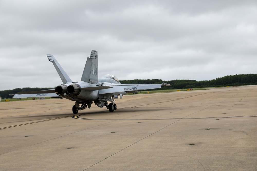 VFA-32 Conducts Flight Operations