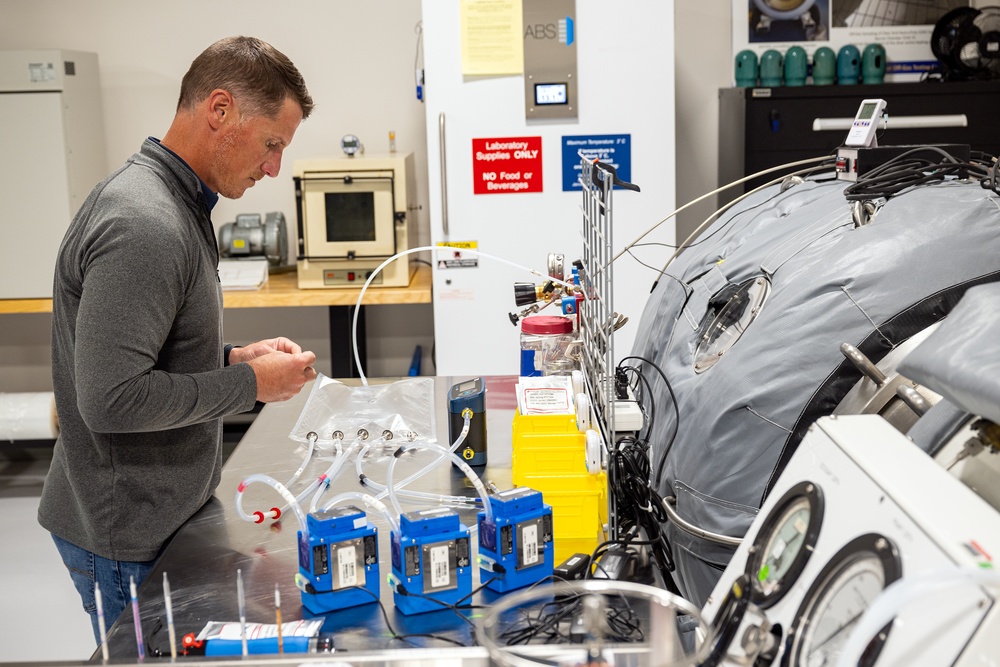 Off-gassing: Keeping Divers, Submariners Safe From Toxins
