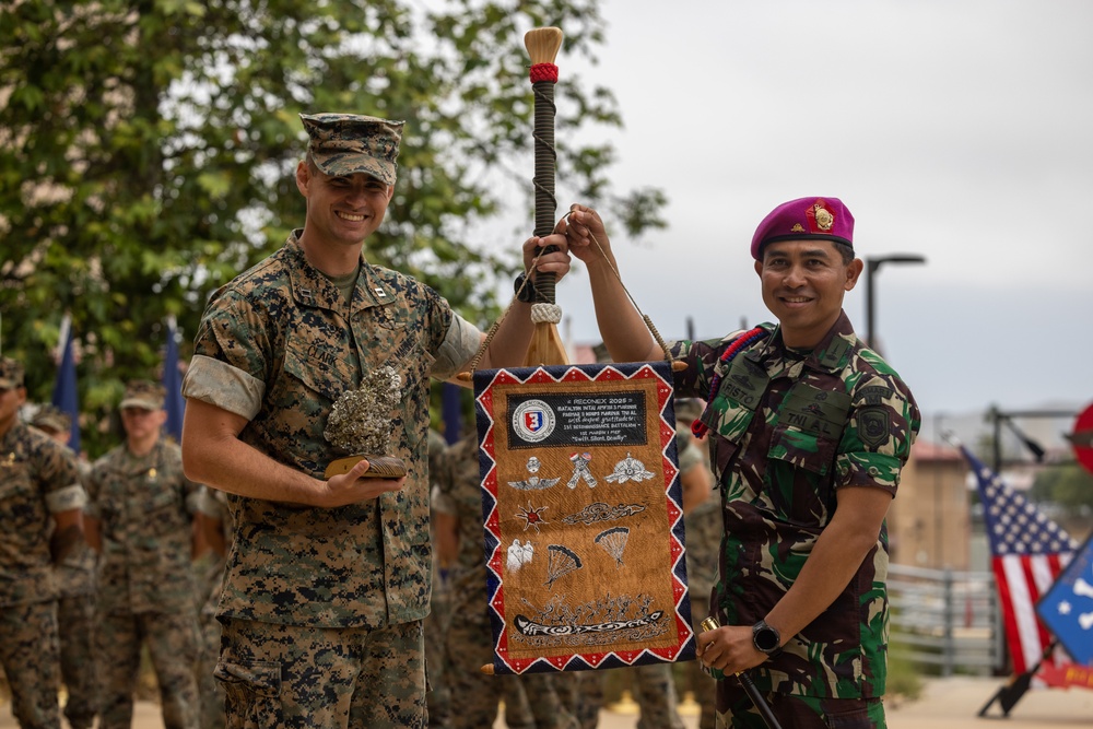 U.S. Marines, Indonesian Korps Marinir hold closing ceremony for bilateral reconnaissance exchange