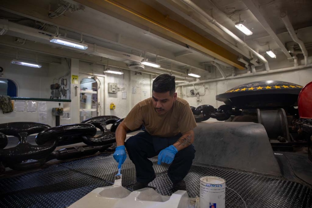 Ike Conducts Planned Incremental Availability maintenance period