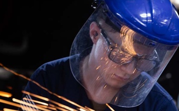 Ike Conducts Planned Incremental Availability maintenance period