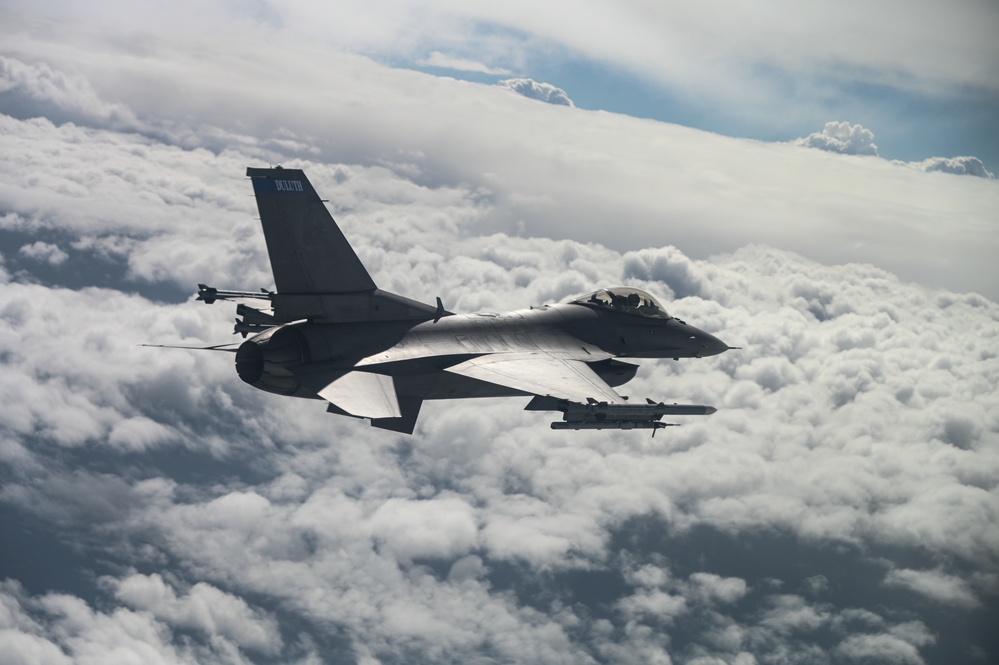 F-16 Fighting Falcon