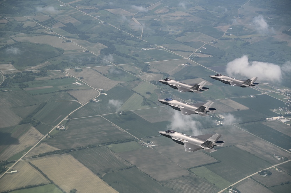 F-35 Lightning II fly over Wisconsin