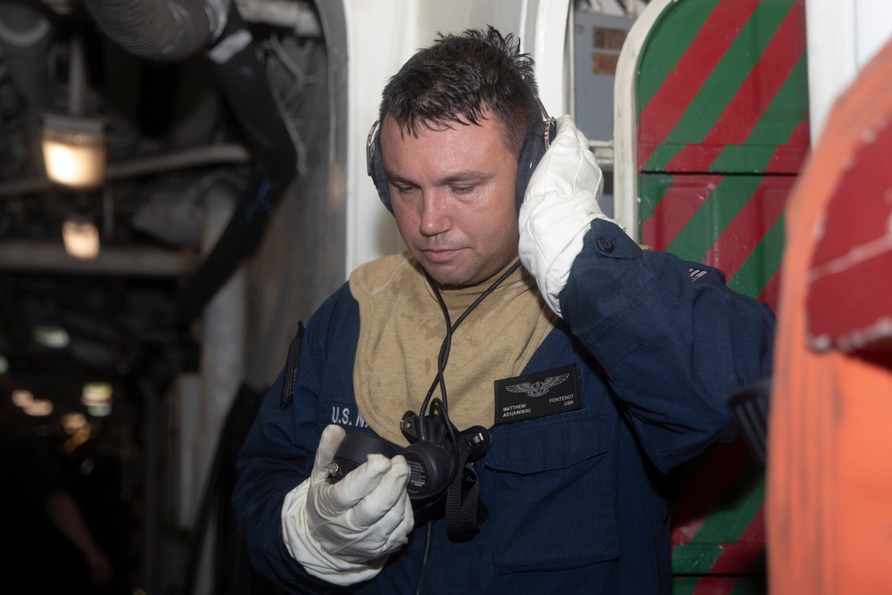 USS Kearsarge Participates in Main Space Fire Drill
