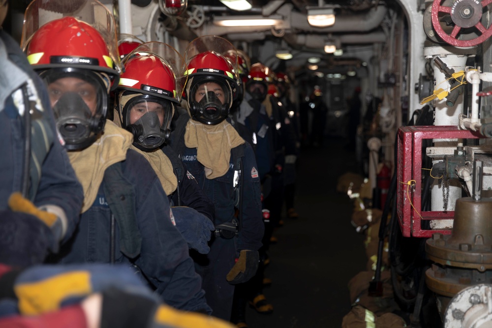 USS Kearsarge Participates in Main Space Fire Drill