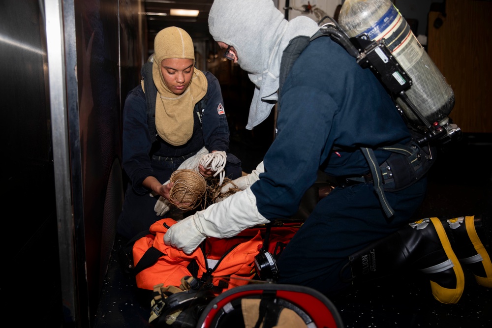 USS Kearsarge Participates in Main Space Fire Drill
