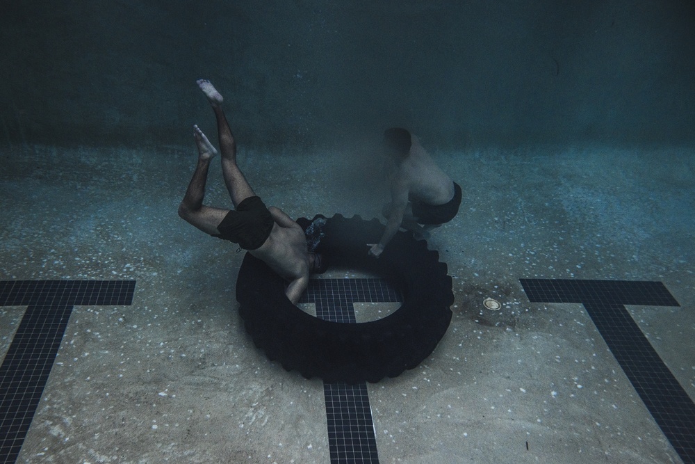 SPMAGTF-ACM Conducts Advanced Water Survival Training