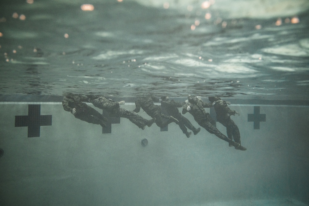 SPMAGTF-ACM Conducts Advanced Water Survival Training