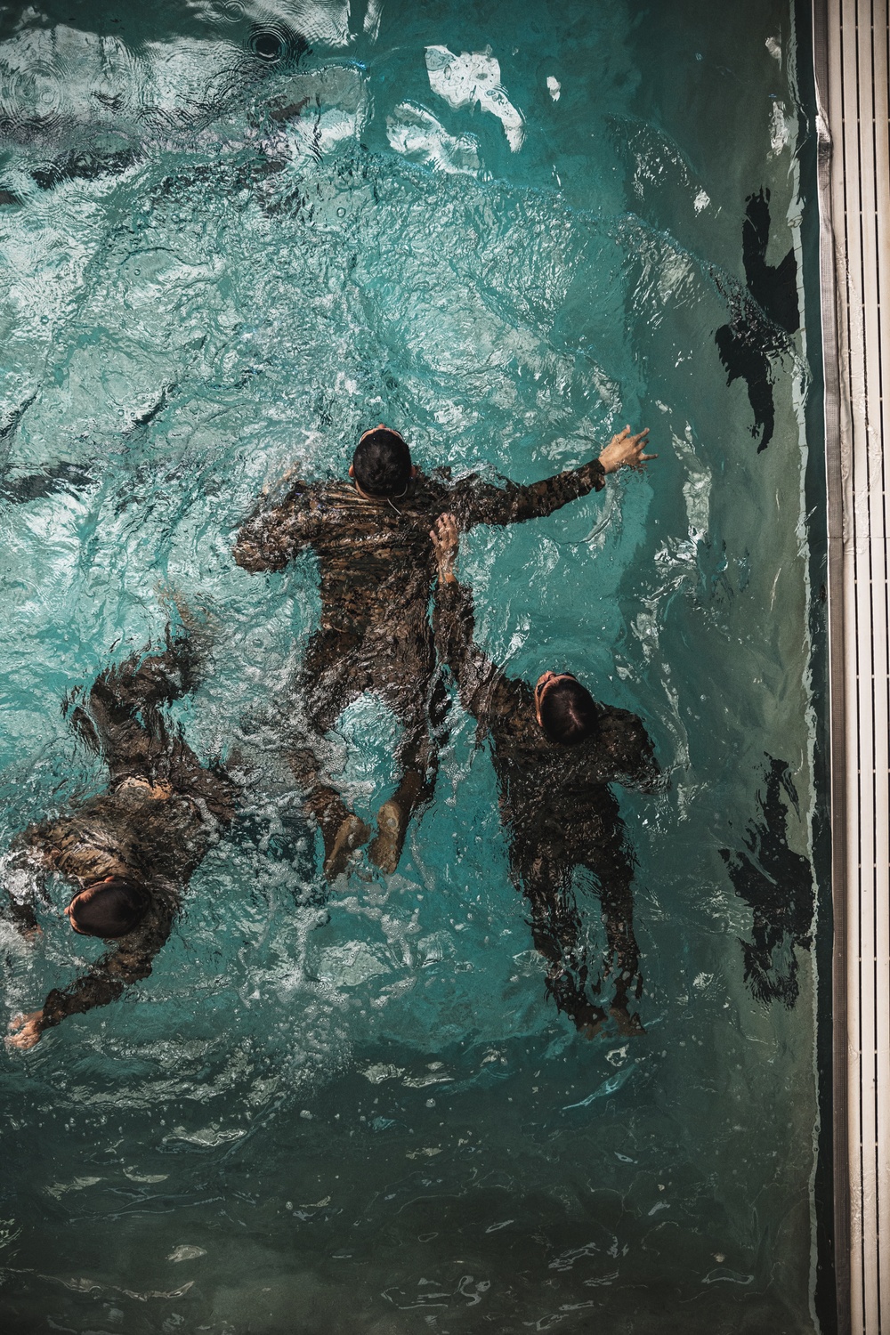SPMAGTF-ACM Conducts Advanced Water Survival Training