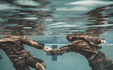SPMAGTF-ACM Conducts Advanced Water Survival Training
