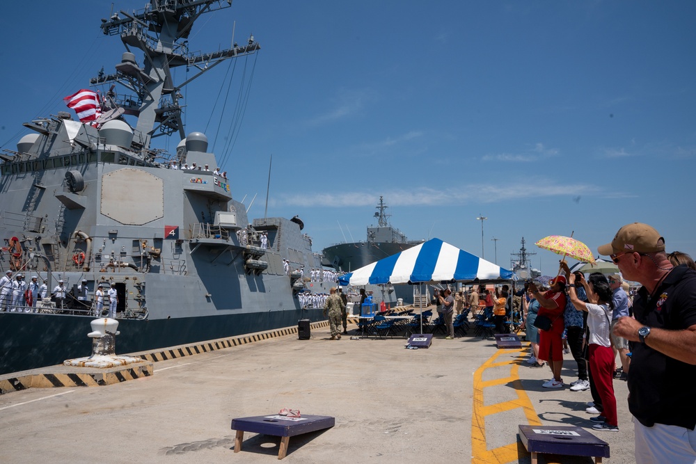 USS Bainbridge (DDG 96) Departs Naval Station Norfolk