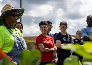 Cherry Point Marines get to digging at local community garden!