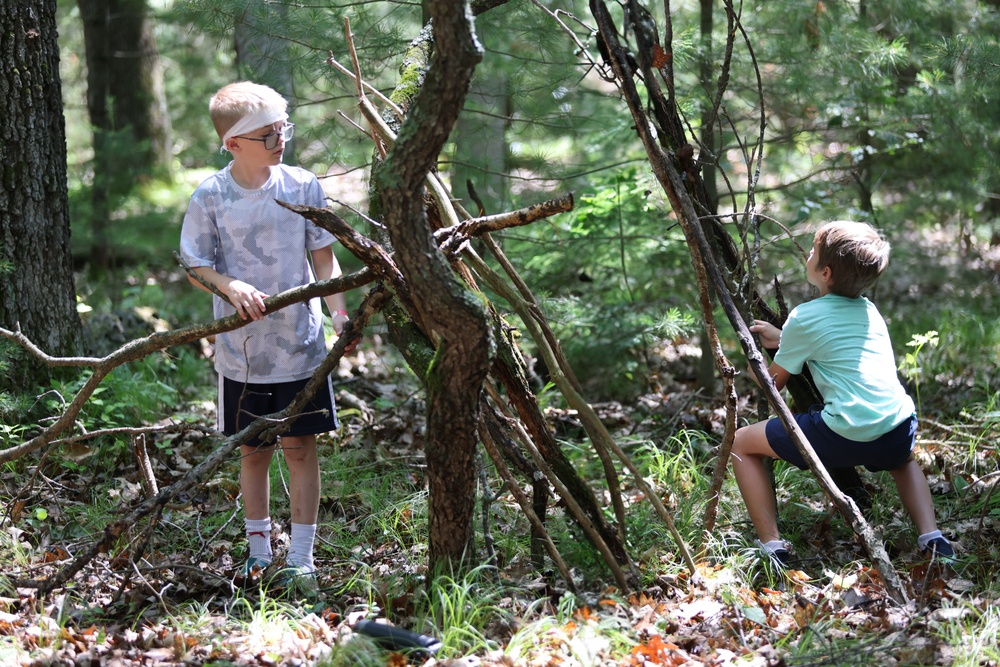 Badger Youth Camp connects children of Wisconsin Guardsmen