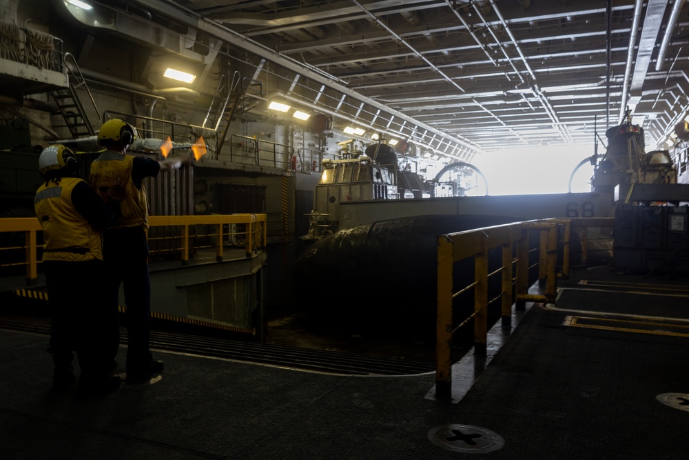22nd MEU (SOC)| LCAC Ops