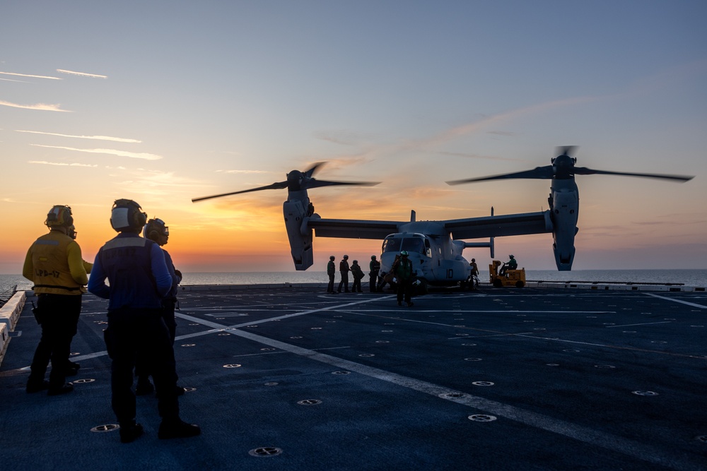 22nd MEU (SOC) | Evening Flight Operations During COMPTUEX