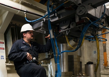 USS Bainbridge Ammunition Onload