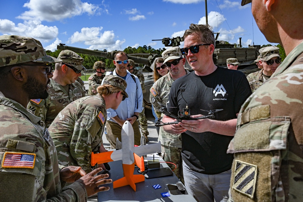 SECARMY Visits Fort Stewart