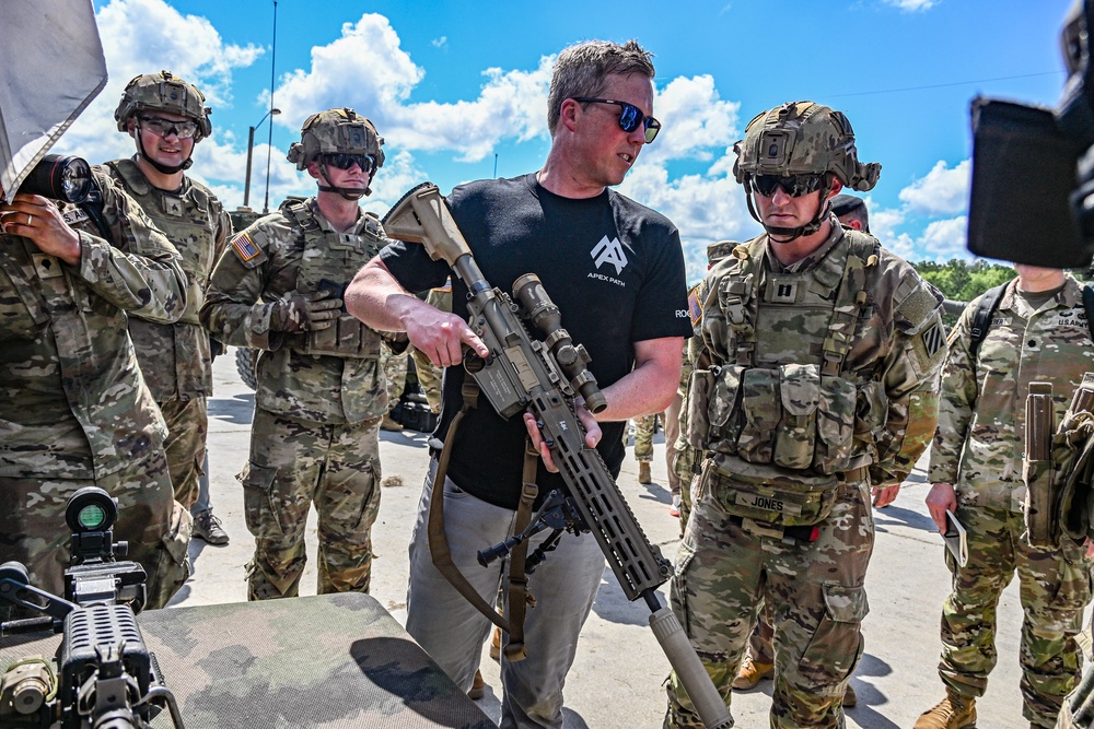 SECARMY Visits Fort Stewart