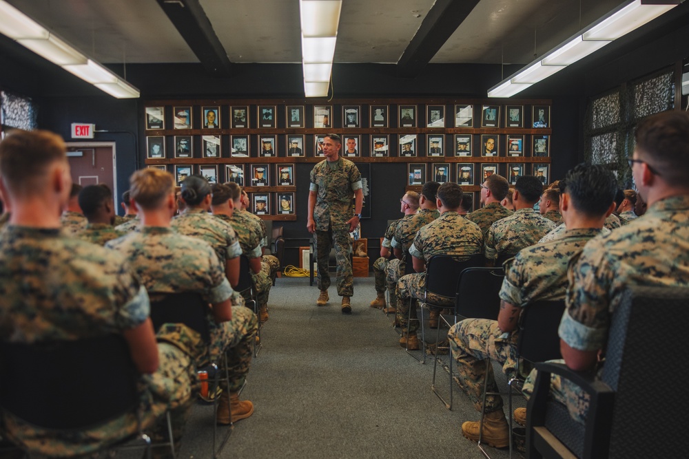 SMMC visits 3d Marine Littoral Regiment